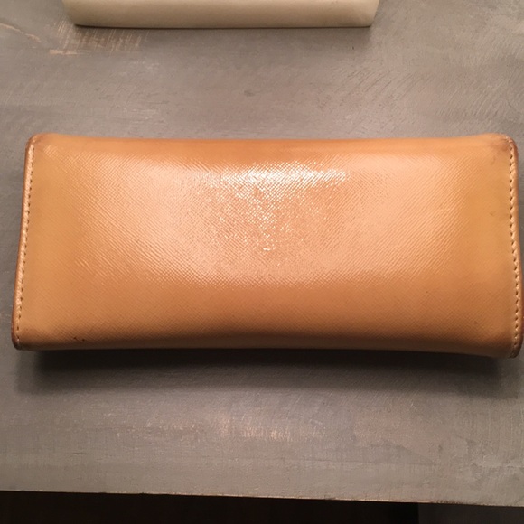 Tory Burch Robinson Wallet - Picture 5 of 5
